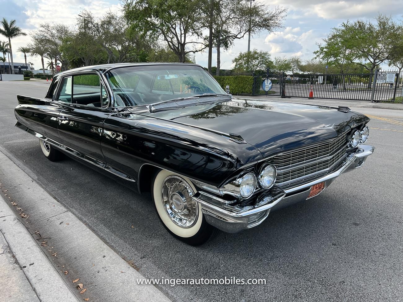 Cadillac-DeVille-1962-coupe-10