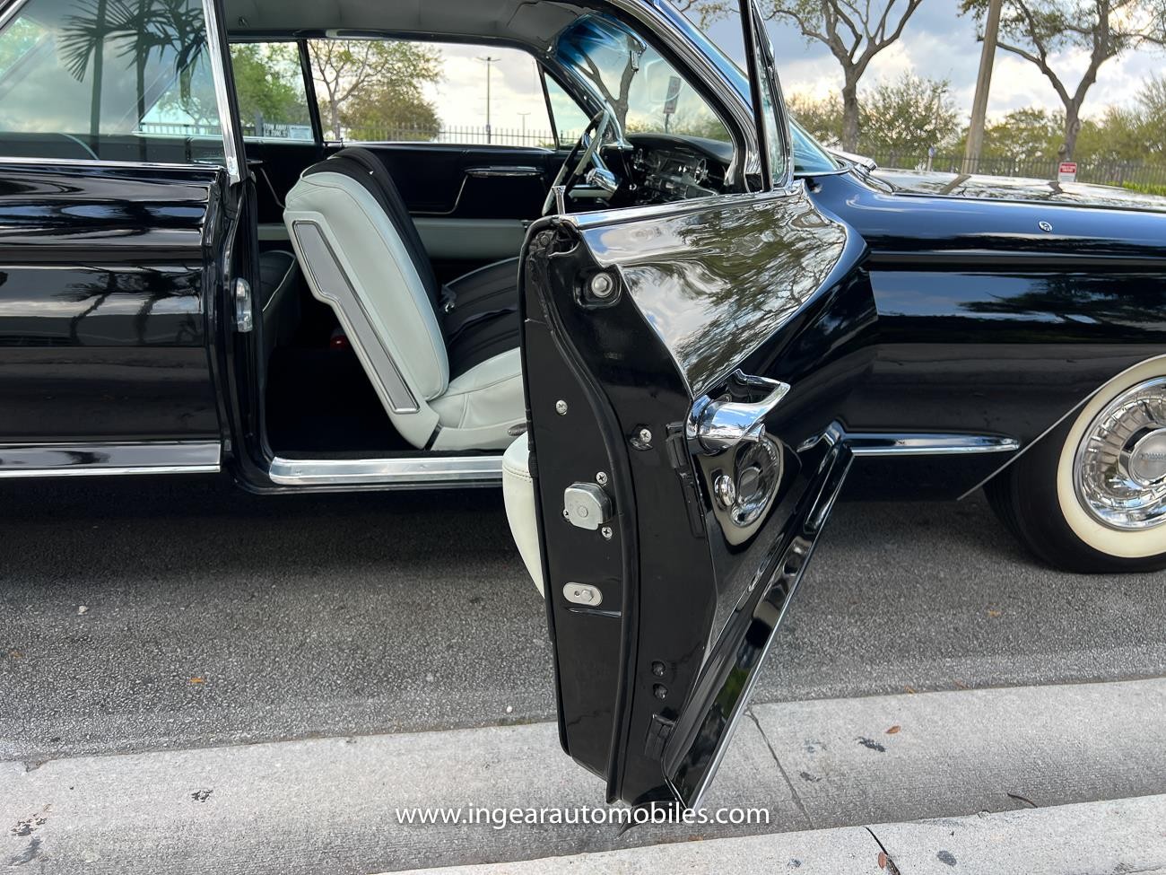 Cadillac-DeVille-1962-coupe-14