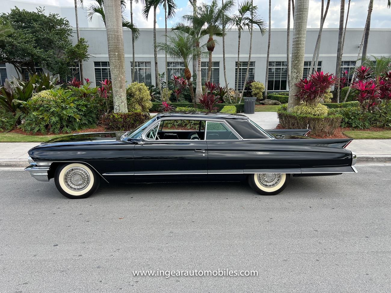 Cadillac-DeVille-1962-coupe-2