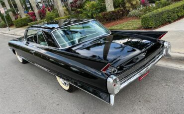 Cadillac-DeVille-1962-coupe-3