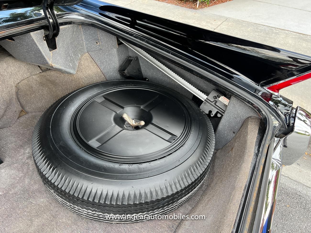 Cadillac-DeVille-1962-coupe-37