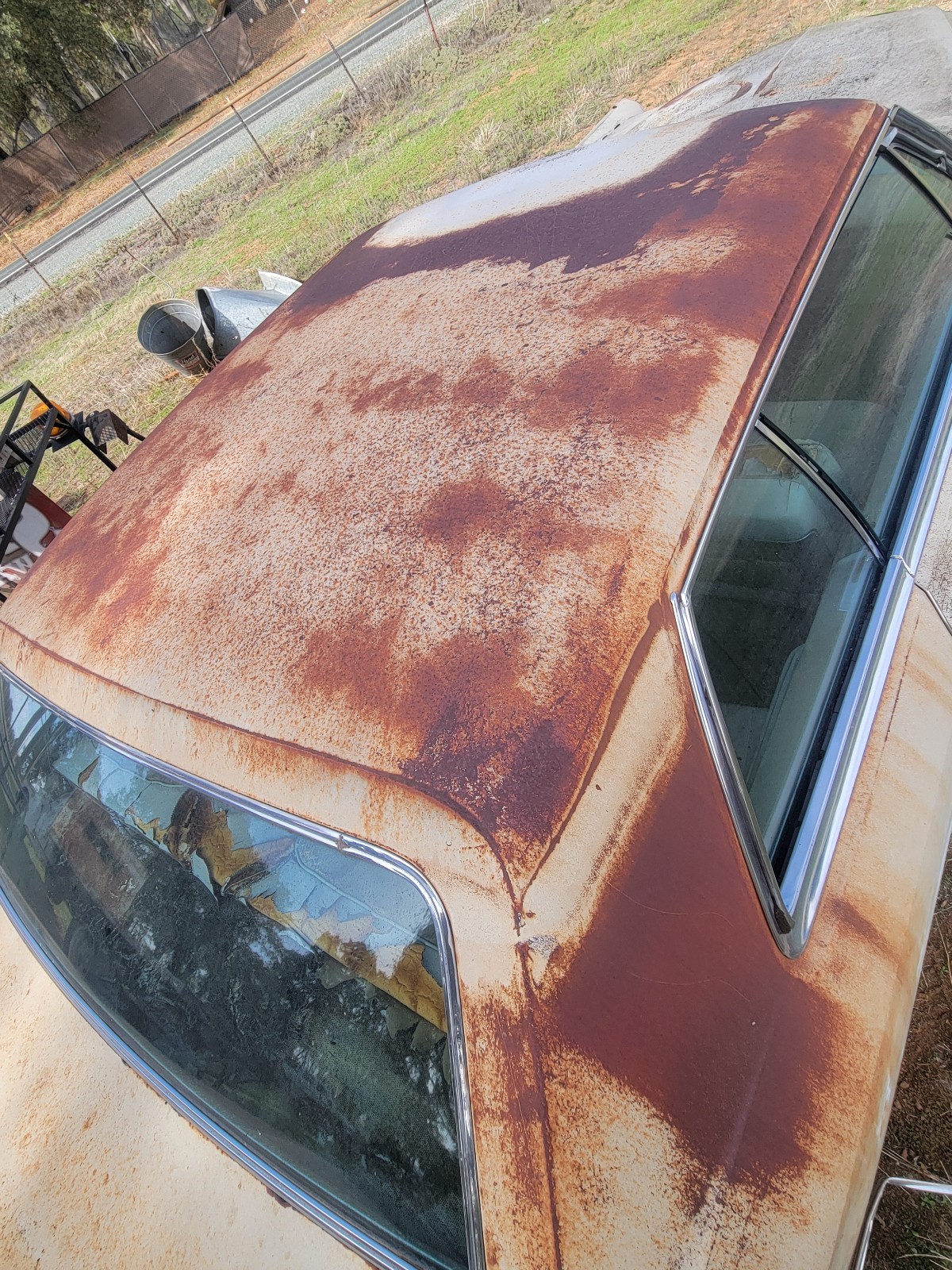 Cadillac-DeVille-1966-11