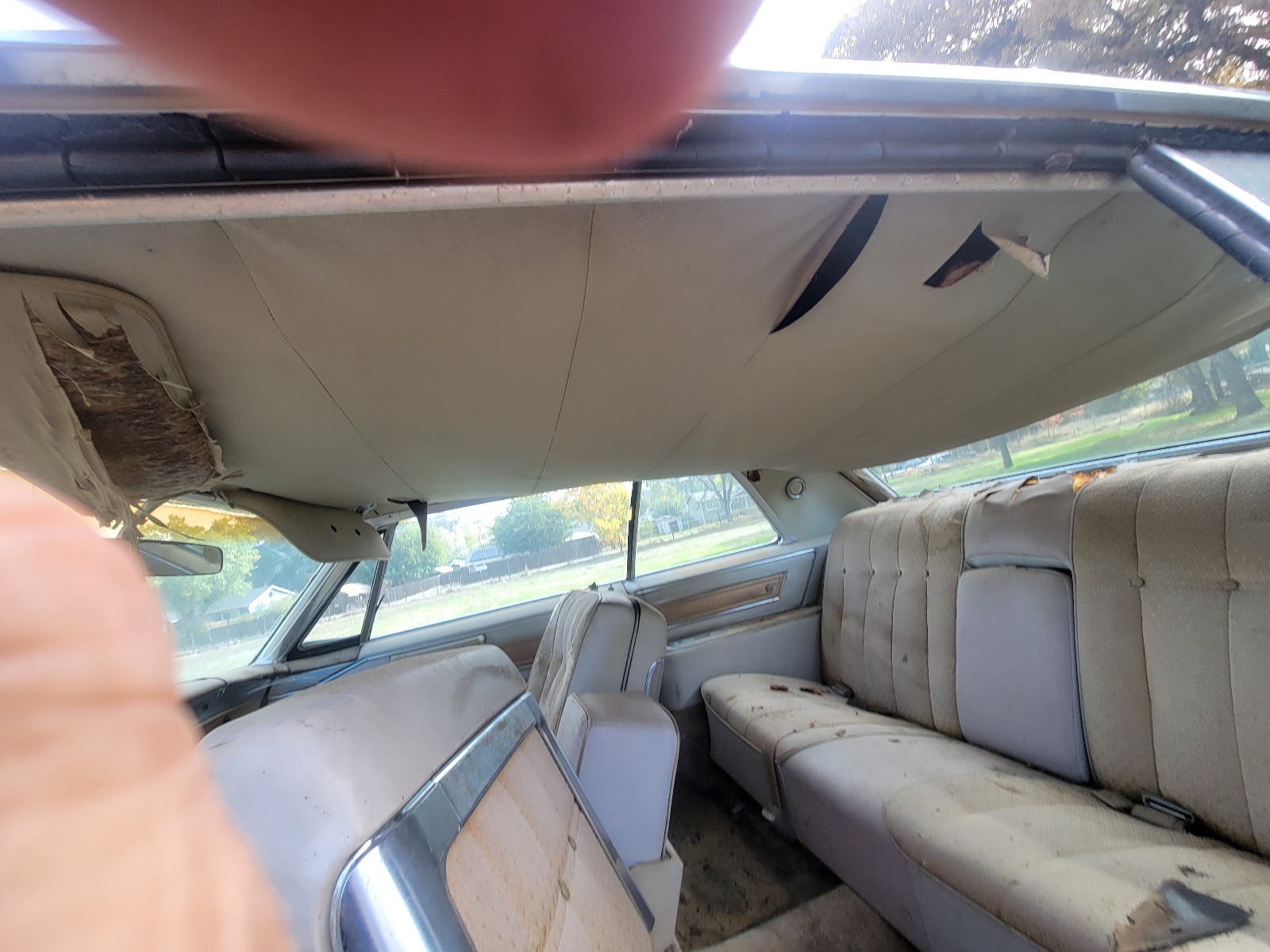 Cadillac-DeVille-1966-16