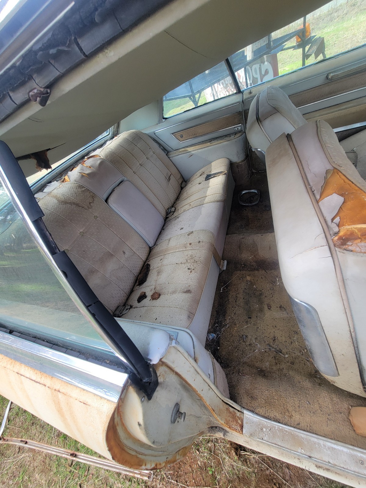 Cadillac-DeVille-1966-21