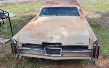 Cadillac-DeVille-1966-3