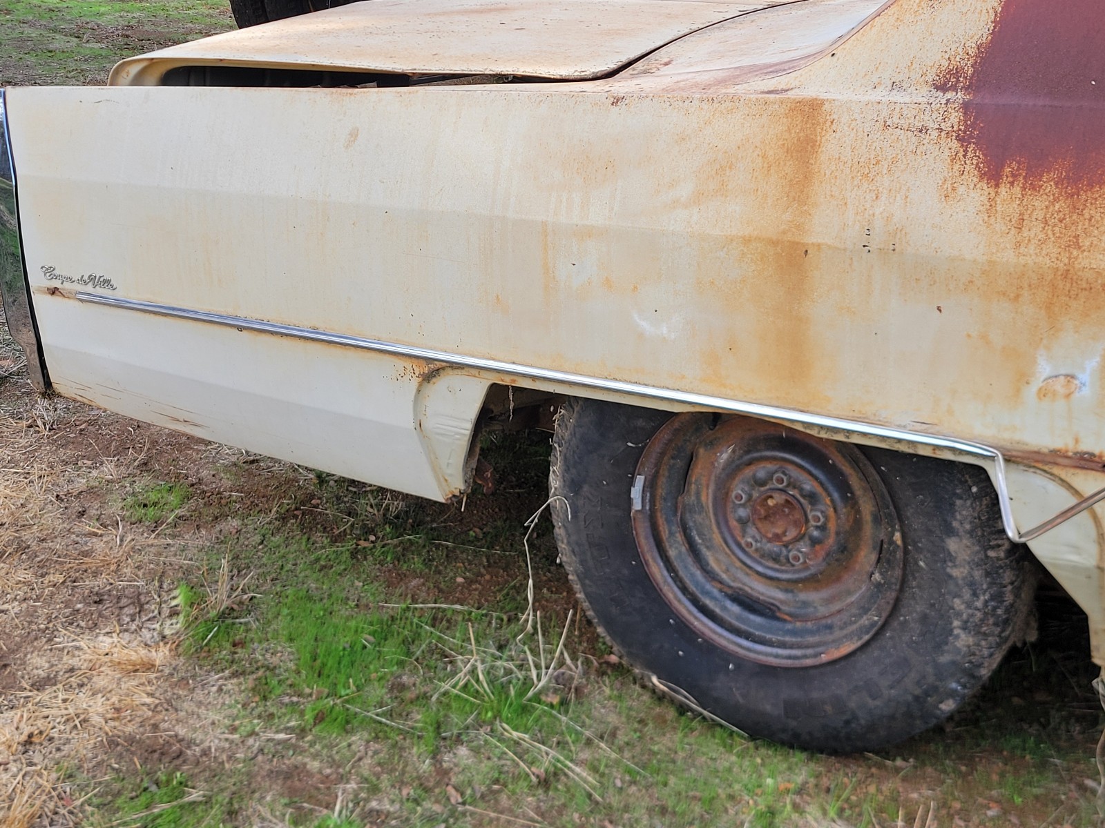 Cadillac-DeVille-1966-8