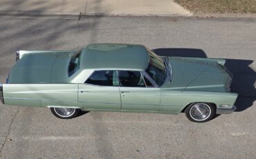 Cadillac-DeVille-1967-Sedan-13