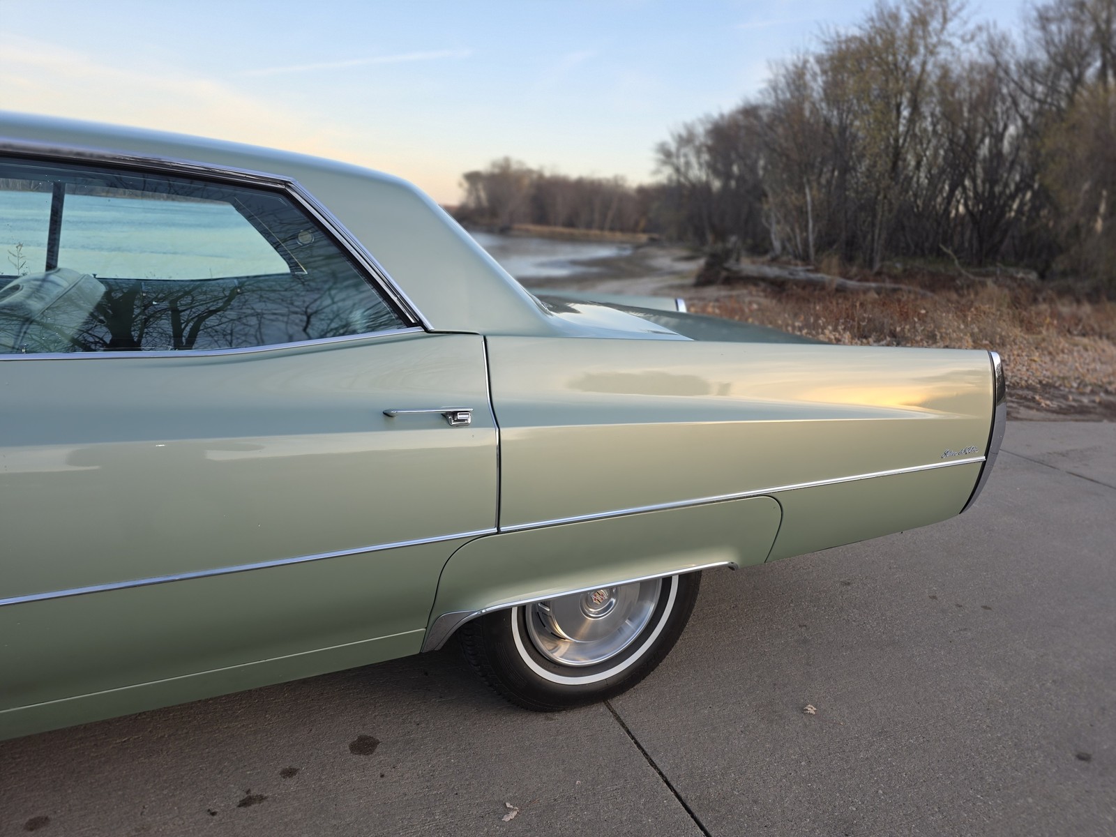 Cadillac-DeVille-1967-Sedan-25