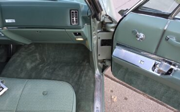 Cadillac-DeVille-1967-Sedan-33