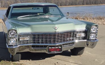 Cadillac-DeVille-1967-Sedan-5