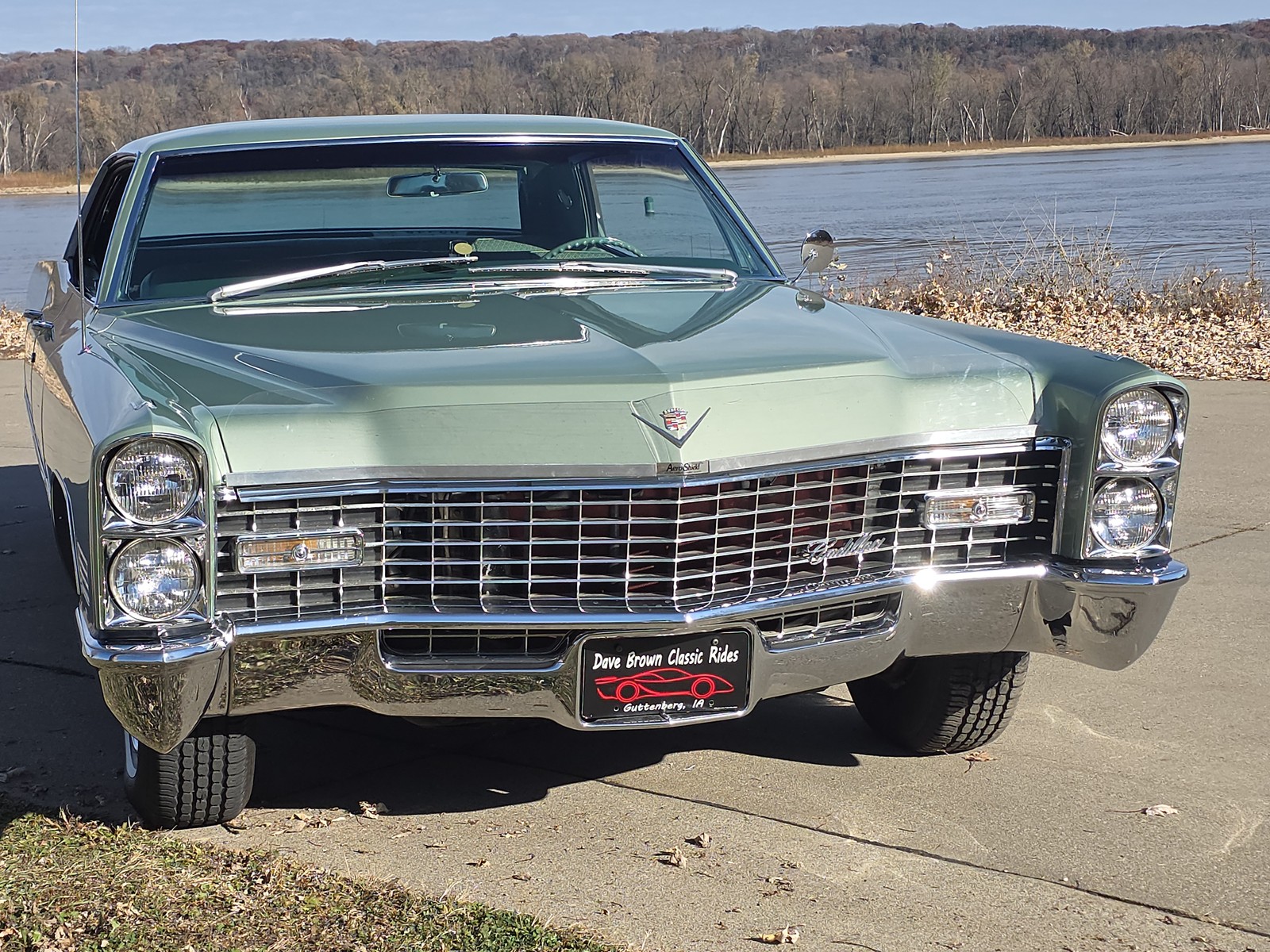Cadillac-DeVille-1967-Sedan-5