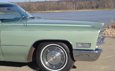 Cadillac-DeVille-1967-Sedan-9