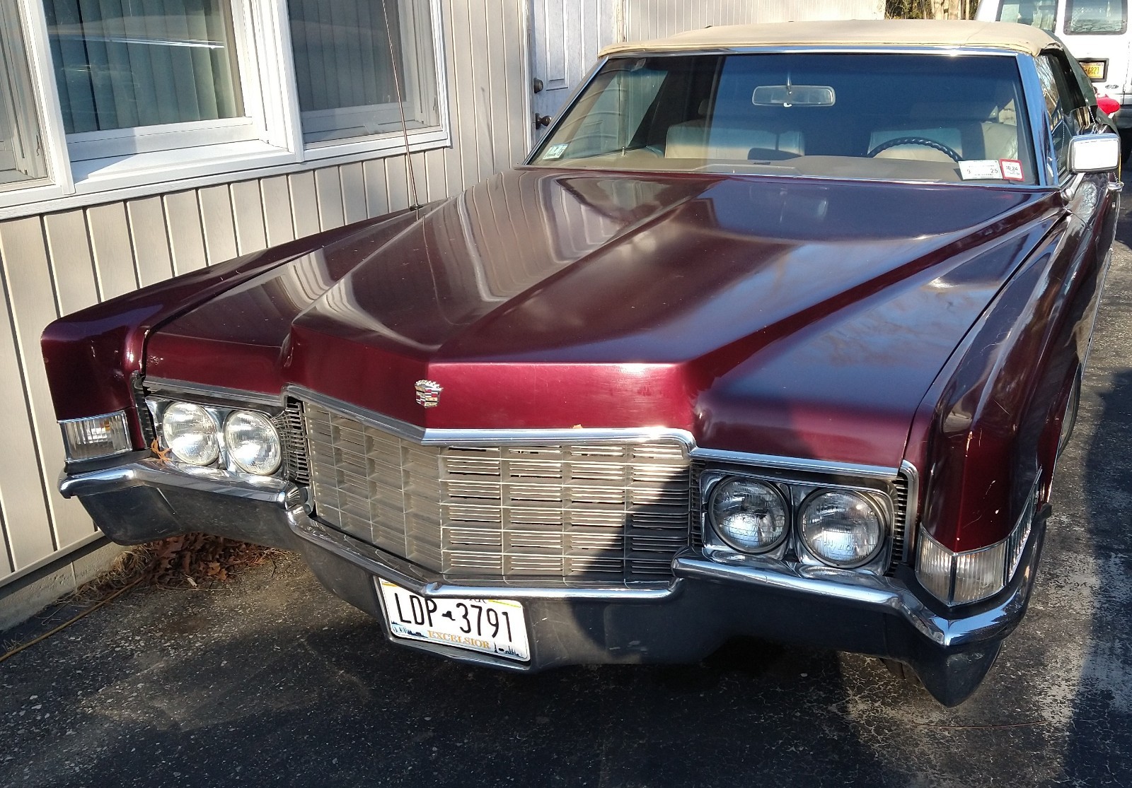 Cadillac-DeVille-1969-Convertible-1