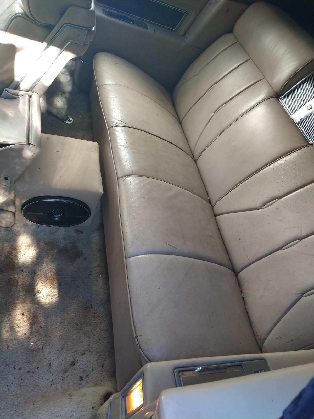 Cadillac-DeVille-1969-Convertible-10