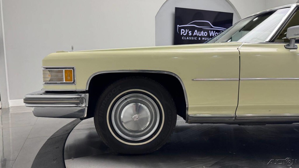 Cadillac-DeVille-1976-14