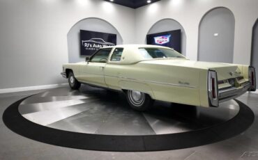 Cadillac-DeVille-1976-3