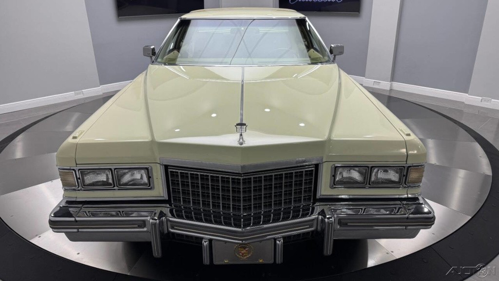 Cadillac-DeVille-1976-8
