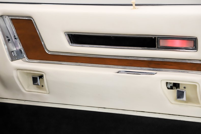 Cadillac-Eldorado-1968-Sable-Black-White-34