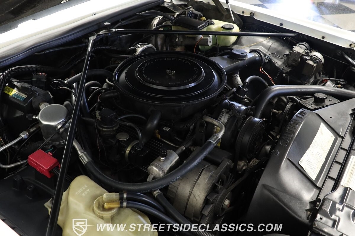 Cadillac-Eldorado-1985-Coupe-32