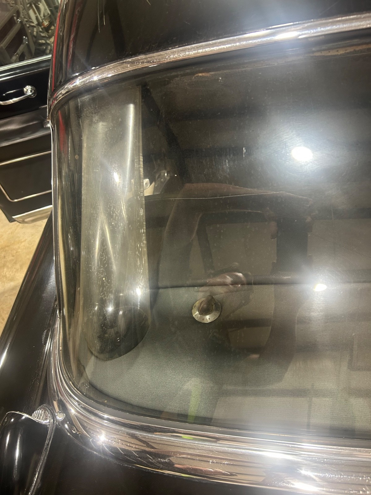 Cadillac-Fleetwood-1954-Sedan-19