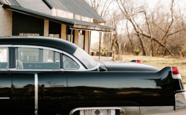 Cadillac-Fleetwood-1954-Sedan-2