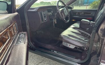 Cadillac-Fleetwood-1995-Sedan-13