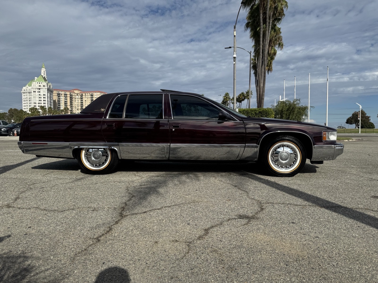 Cadillac-Fleetwood-1995-Sedan-3