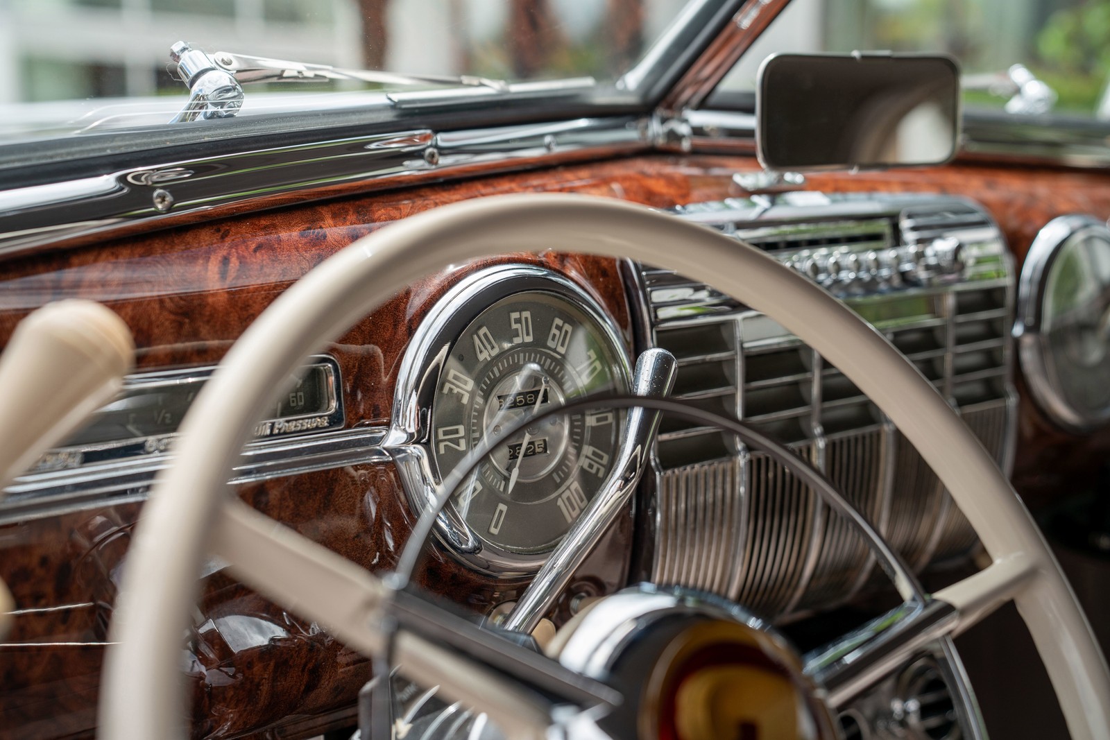 Cadillac-Kustom-Convertible-1941-Roadster-10