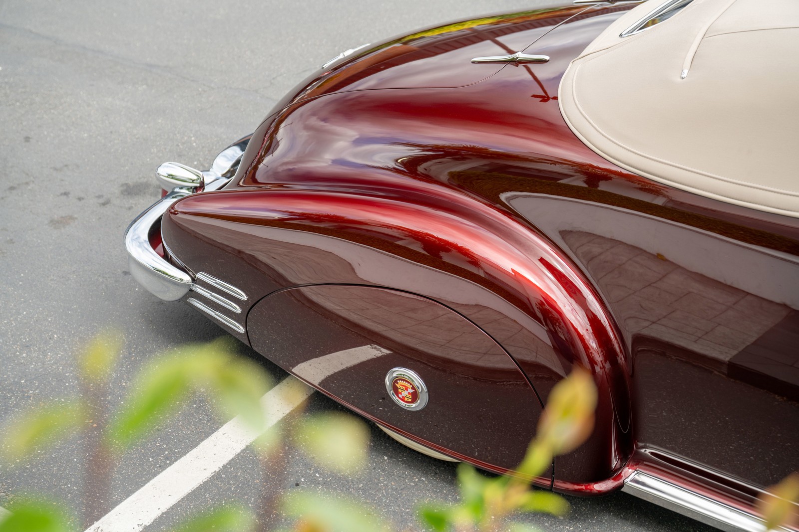 Cadillac-Kustom-Convertible-1941-Roadster-22