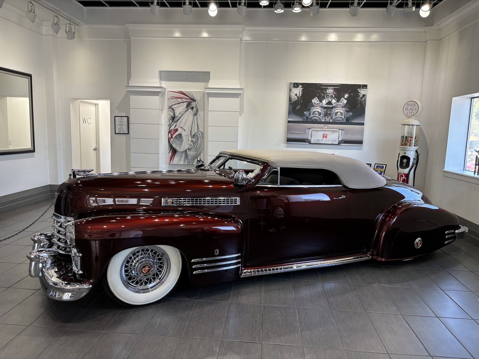Cadillac-Kustom-Convertible-1941-Roadster-34