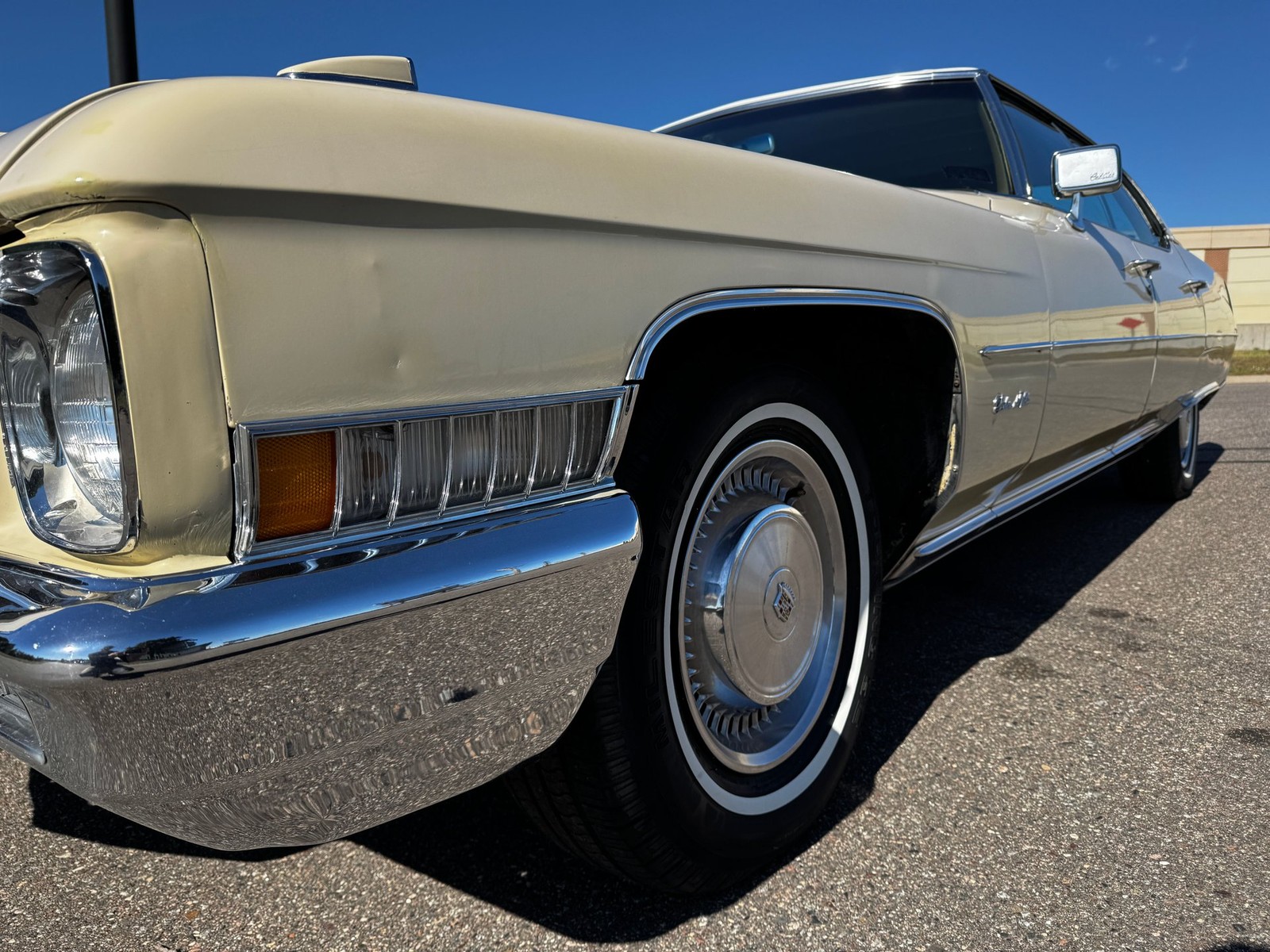 Cadillac-Sedan-DeVille-1971-Sedan-20