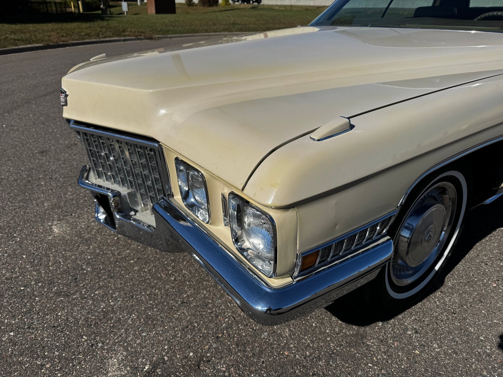 Cadillac-Sedan-DeVille-1971-Sedan-21