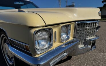 Cadillac-Sedan-DeVille-1971-Sedan-23