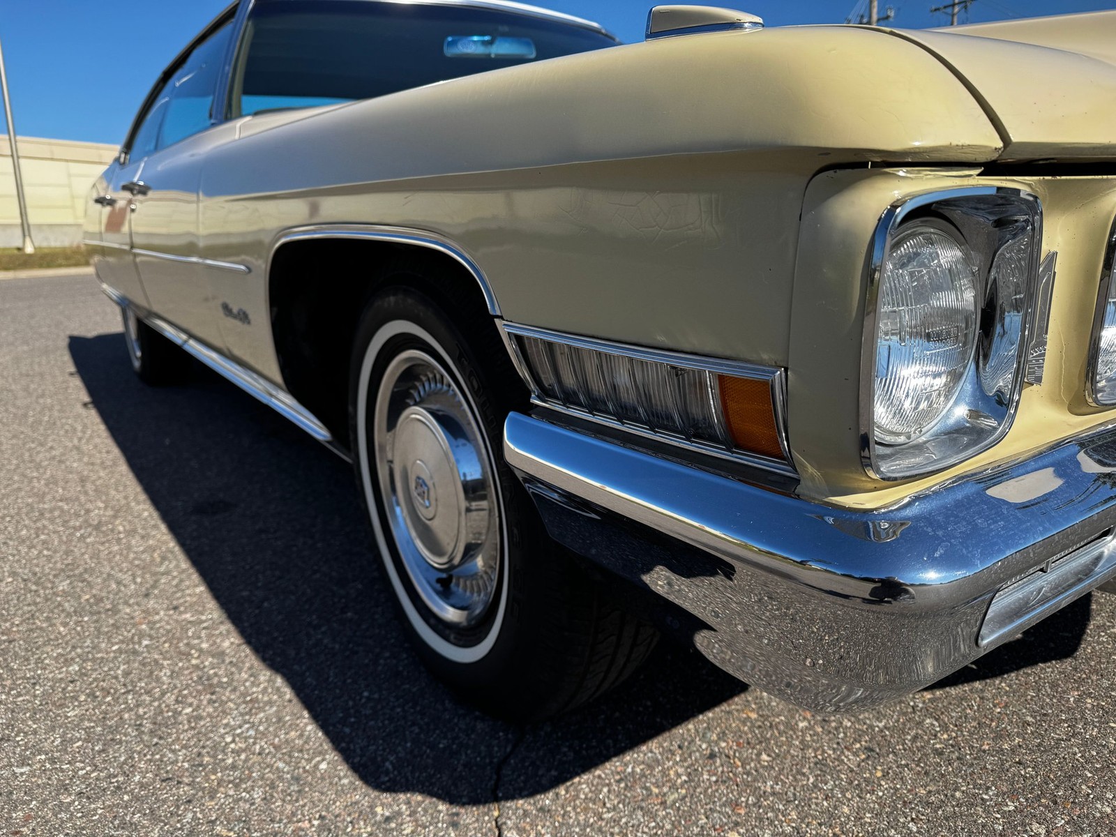 Cadillac-Sedan-DeVille-1971-Sedan-24