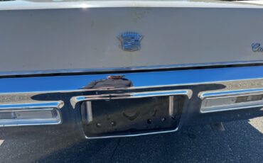 Cadillac-Sedan-DeVille-1971-Sedan-36