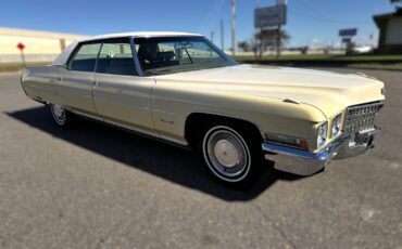 Cadillac-Sedan-DeVille-1971-Sedan