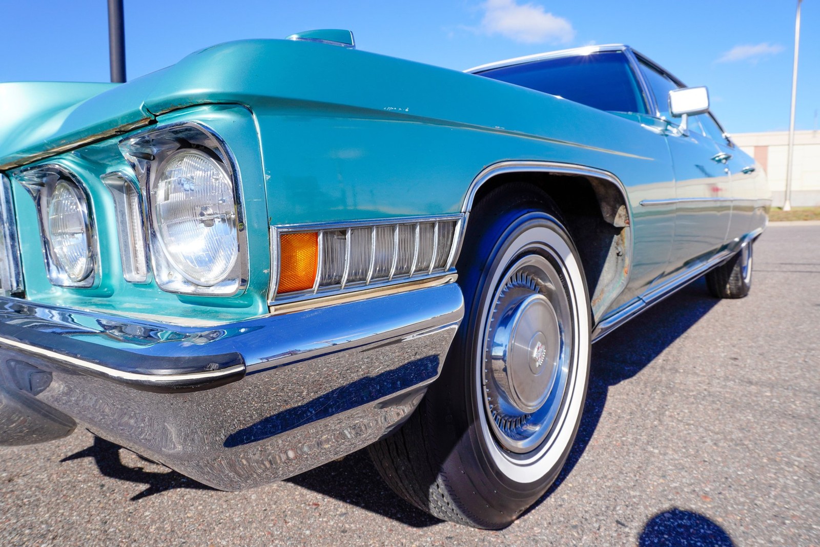 Cadillac-Sedan-DeVille-1972-Sedan-16