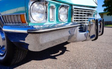 Cadillac-Sedan-DeVille-1972-Sedan-18