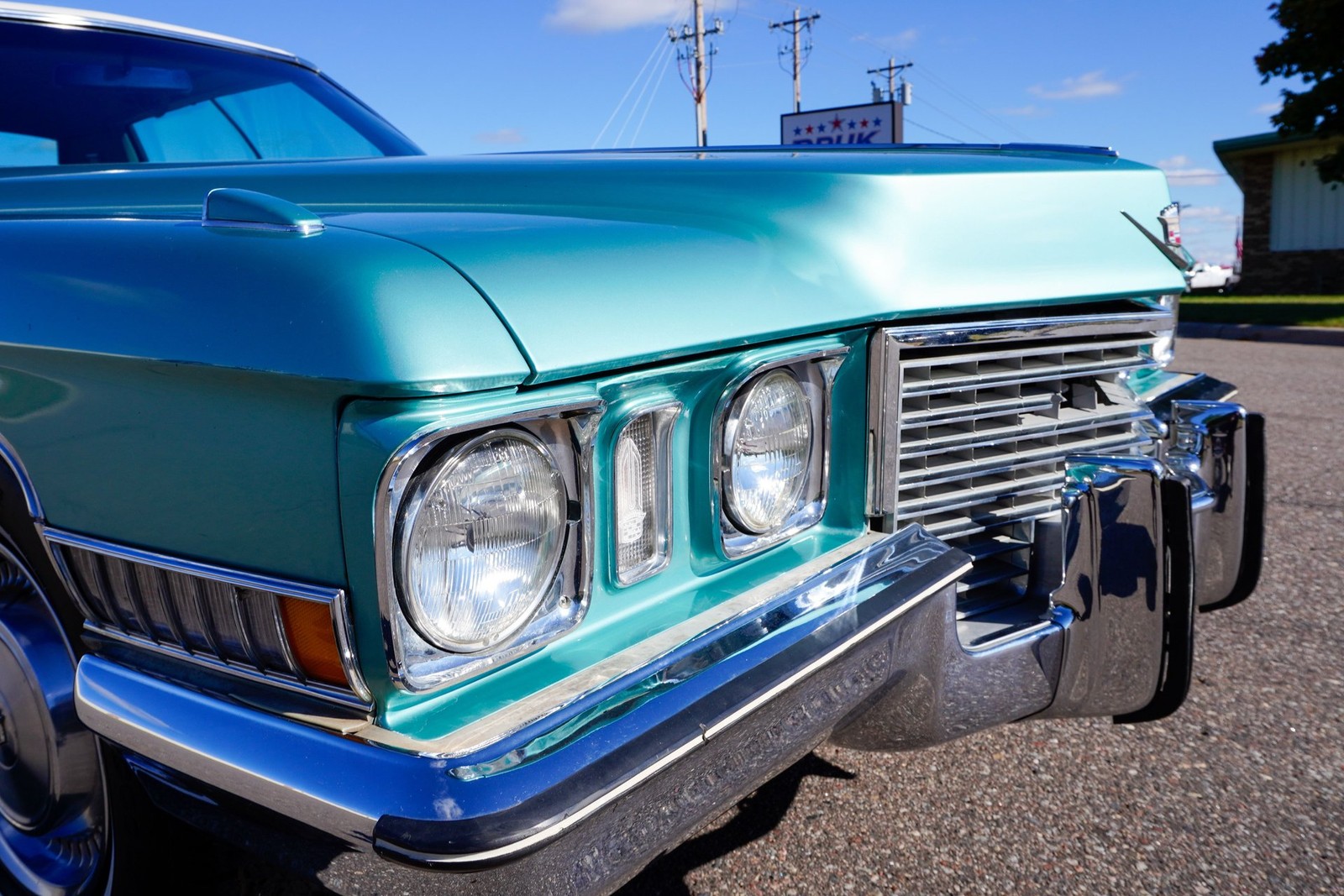 Cadillac-Sedan-DeVille-1972-Sedan-19