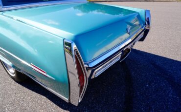 Cadillac-Sedan-DeVille-1972-Sedan-29