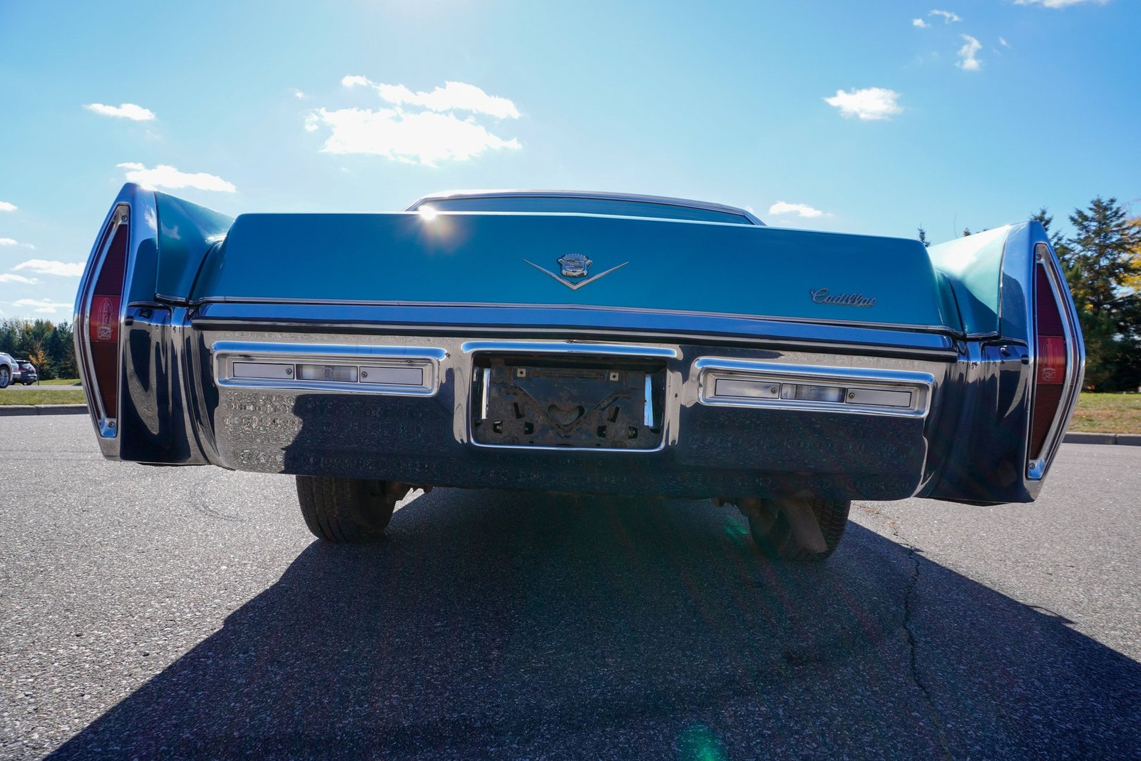 Cadillac-Sedan-DeVille-1972-Sedan-30