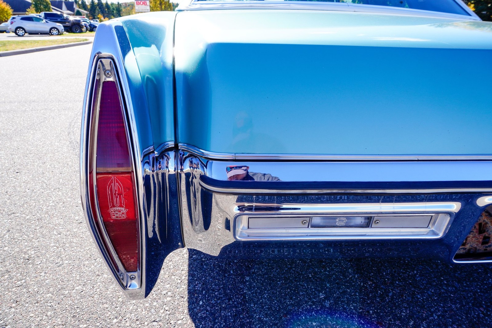 Cadillac-Sedan-DeVille-1972-Sedan-31