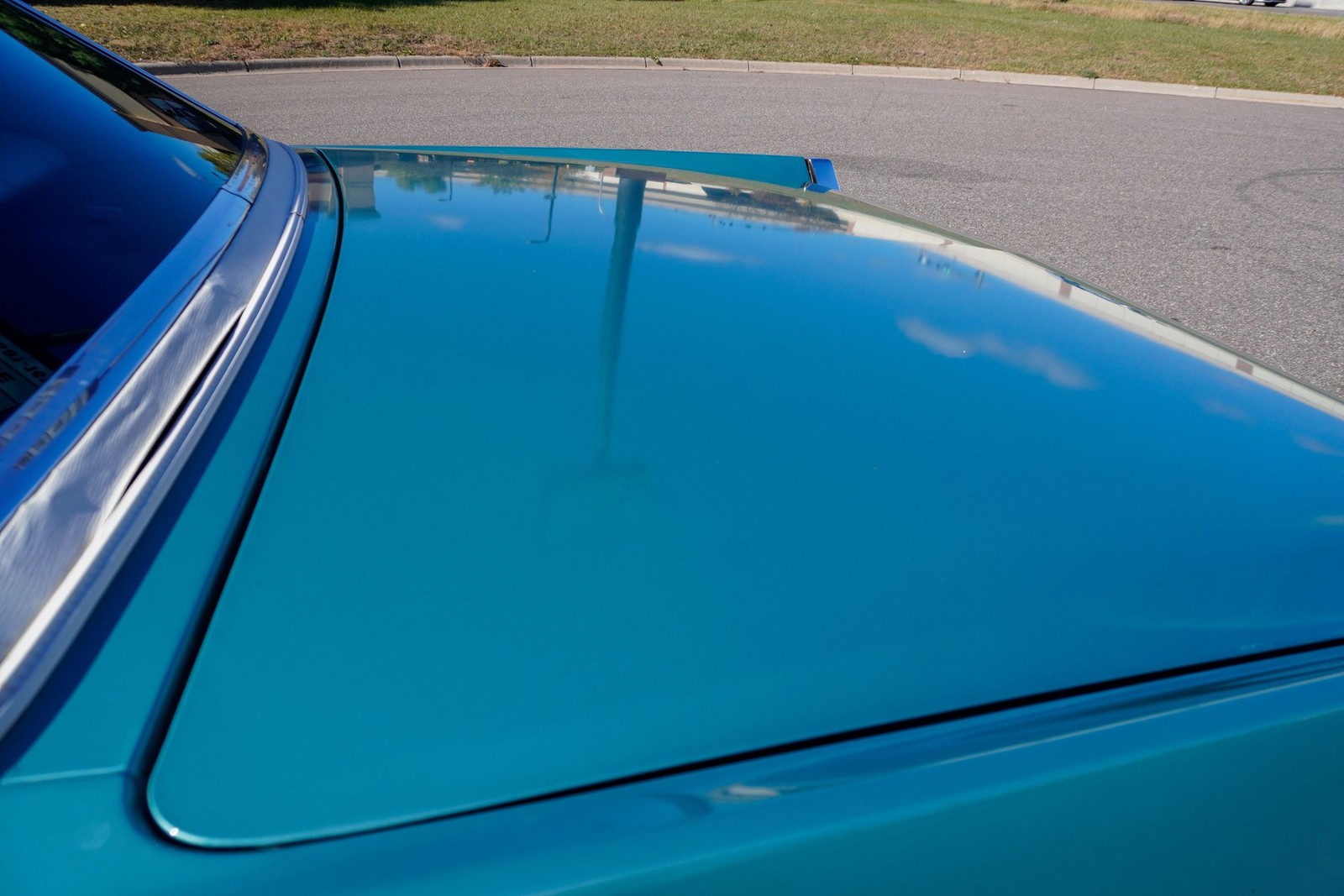 Cadillac-Sedan-DeVille-1972-Sedan-37