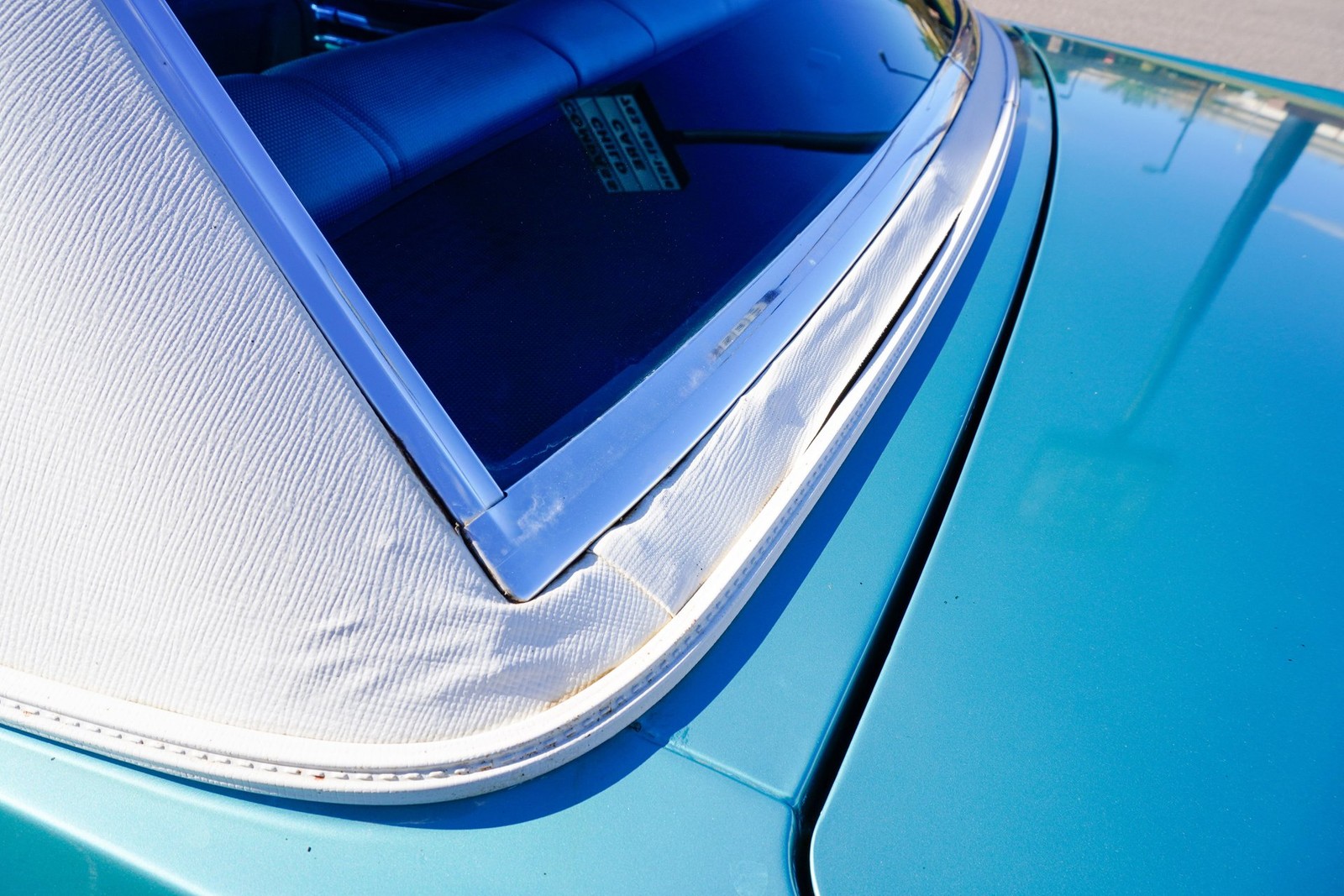 Cadillac-Sedan-DeVille-1972-Sedan-39