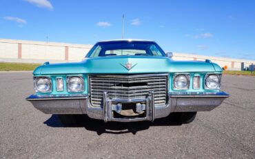 Cadillac-Sedan-DeVille-1972-Sedan-8