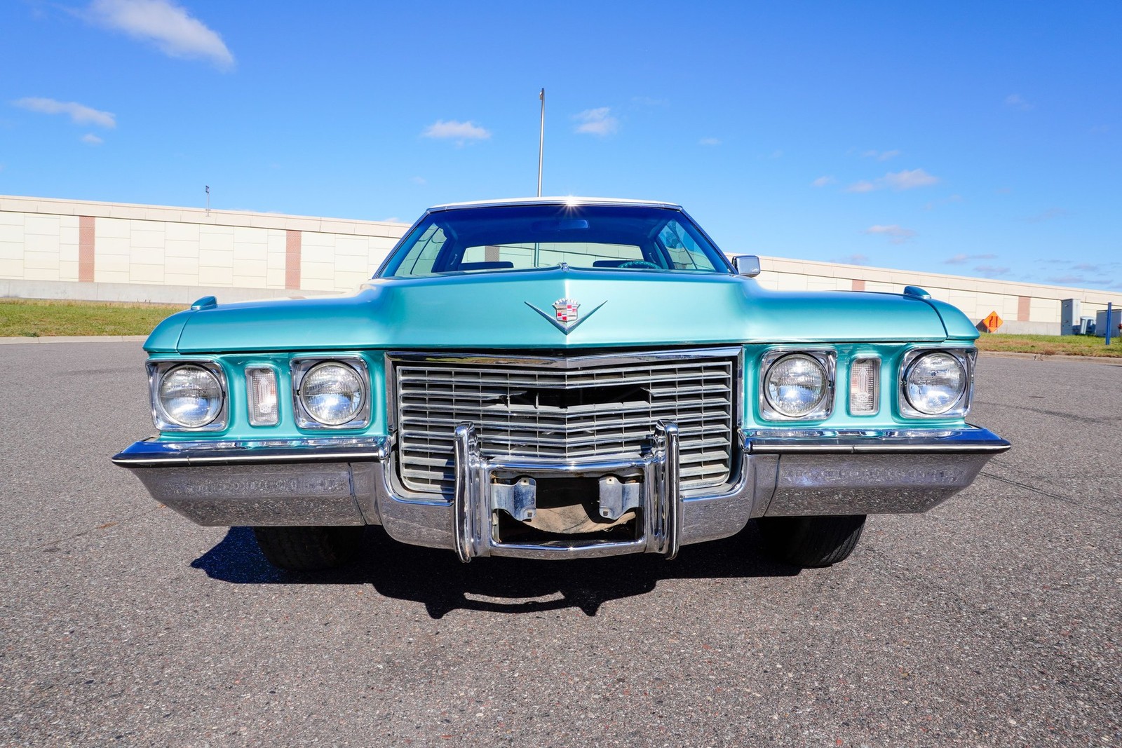 Cadillac-Sedan-DeVille-1972-Sedan-8
