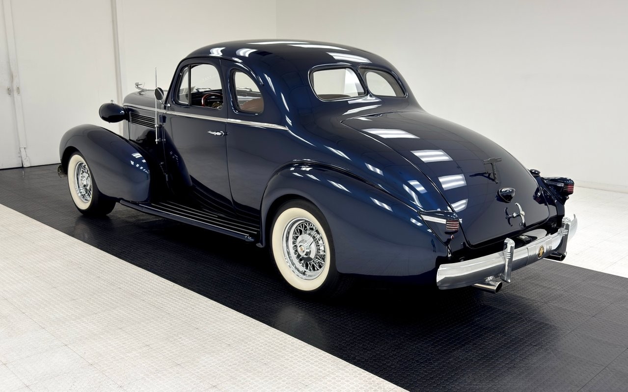 Cadillac-Series-60-1937-Coupe-2