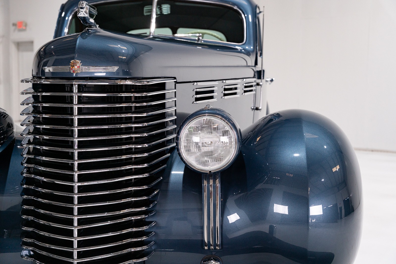 Cadillac-Series-60-1938-Coupe-28