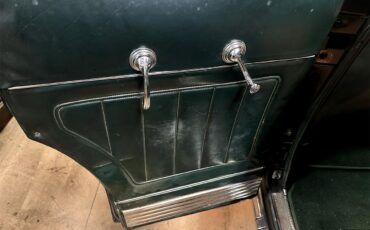 Cadillac-Series-62-1941-Green-Green-12