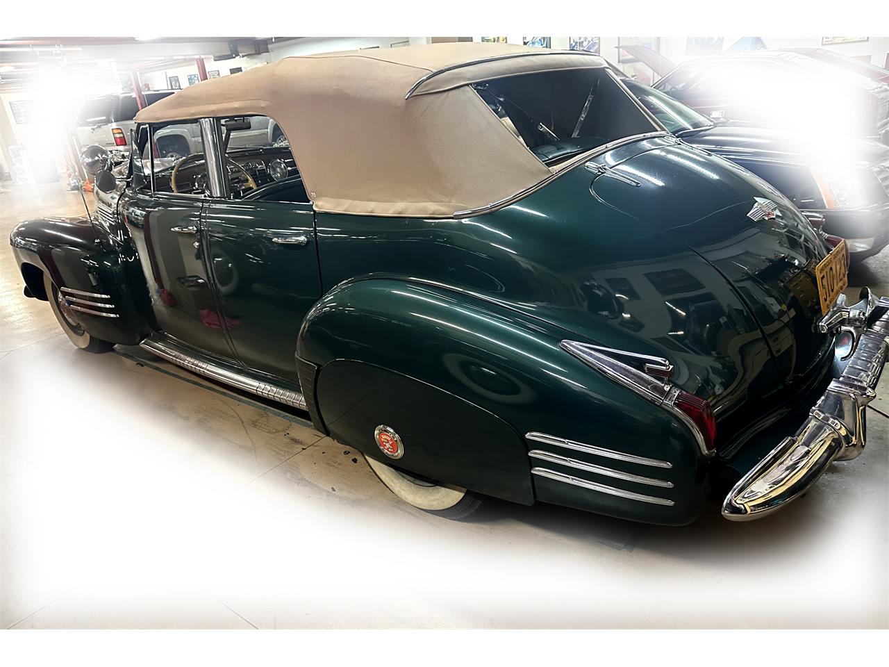 Cadillac-Series-62-1941-Green-Green-4